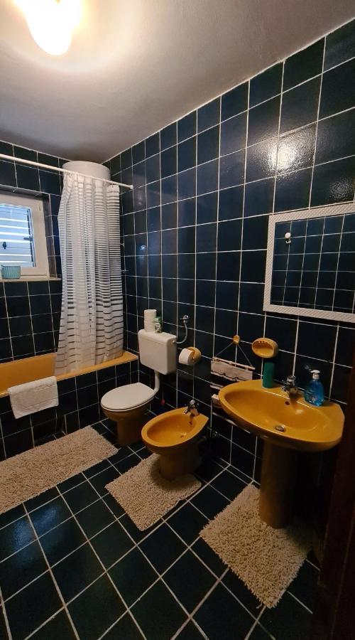 Apartments Solis, 50 M From The Sea - Jakisnica Εξωτερικό φωτογραφία