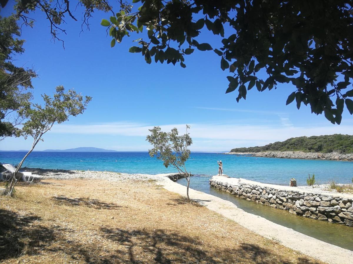 Apartments Solis, 50 M From The Sea - Jakisnica Εξωτερικό φωτογραφία